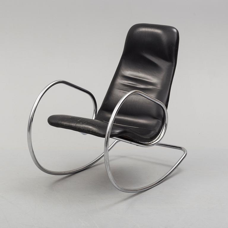 a model S826 rocking chair by Ulrich Böhme for Thonet, designed 1971.