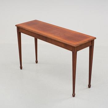 SIDEBOARD, gustaviansk stil, 1900-tal.