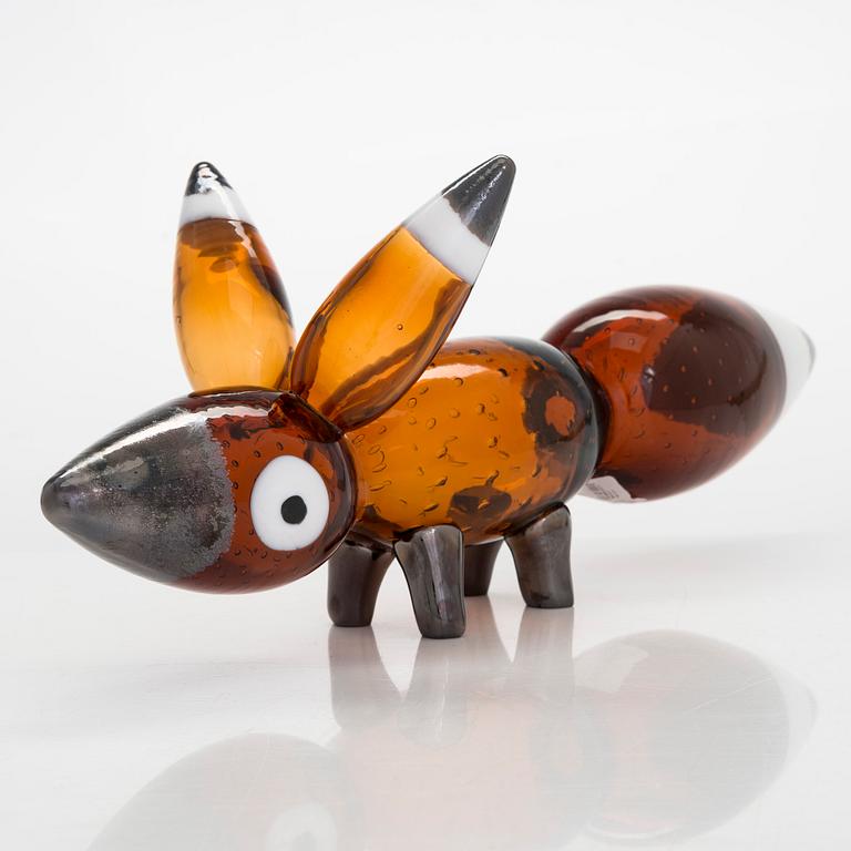 Klaus Haapaniemi, veistos, lasia, "Punaselkä", Iittala. Signeerattu Klaus H. Iittala 717/1000.