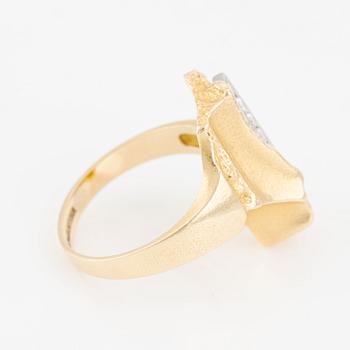 Björn Weckström, ring, "Da Capo", 18K guld med briljantslipade diamanter, Lapponia 1985.