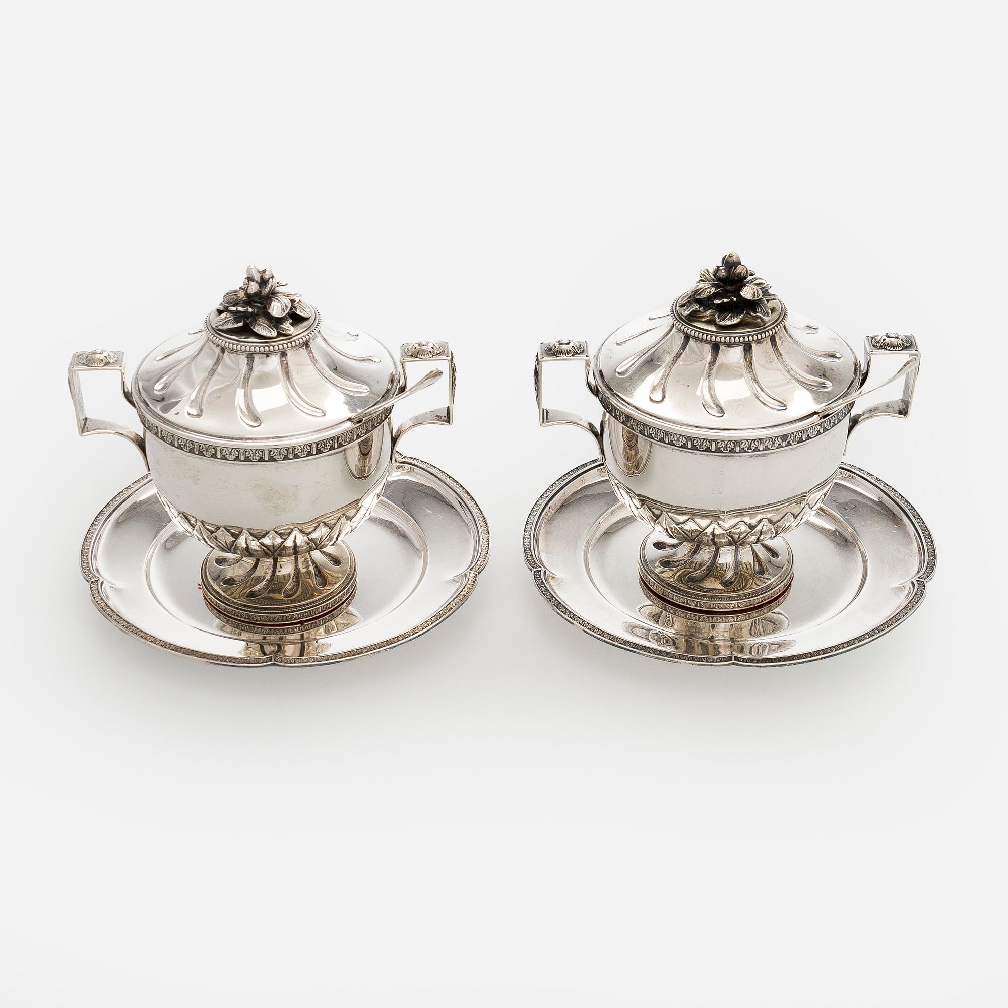 Sokerikkopari, vadit ja sirotinlusikat, hopeaa, JE Torsk, Tukholma 1902.