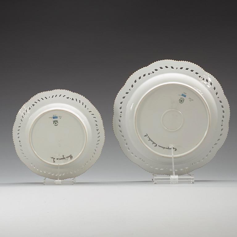 Two Royal Copenhagen 'Flora Danica' serving dishes, Denmark, 20th Century.