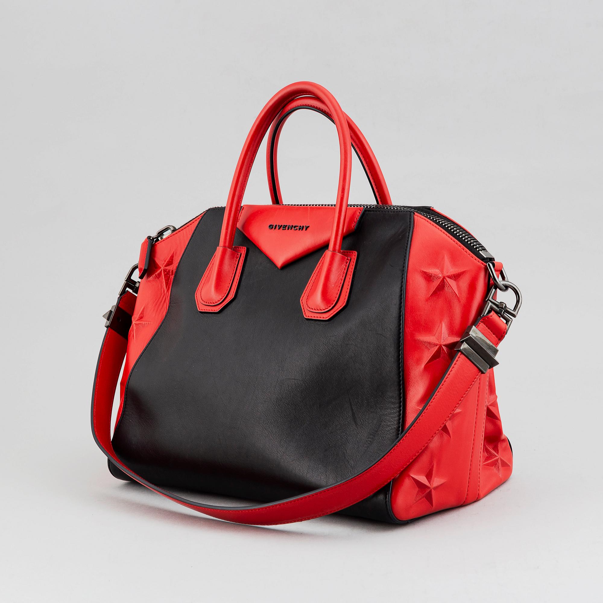 Givenchy, a black and red leather 'Antigona' handbag.