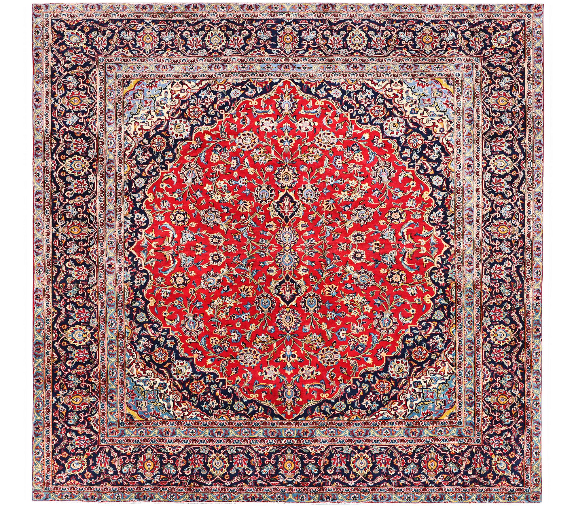 Matta, Keshan, ca 273 x 270 cm.