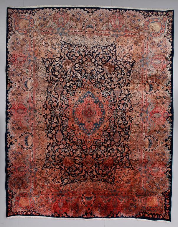 MATTA, orient, ca 381 x 301 cm.