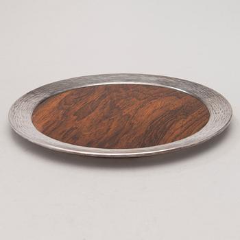 TAPIO WIRKKALA, fat, sterling silver och ädelträ, stämplat TW, Hopeakeskus, Tavastehus, 1973.