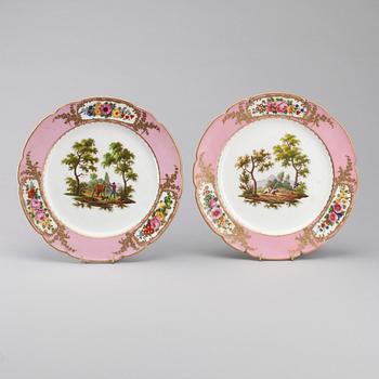 TALLRIKAR, 2 st, porslin, empire, Feuillet a Paris, Frankrike ca 1820-1840.