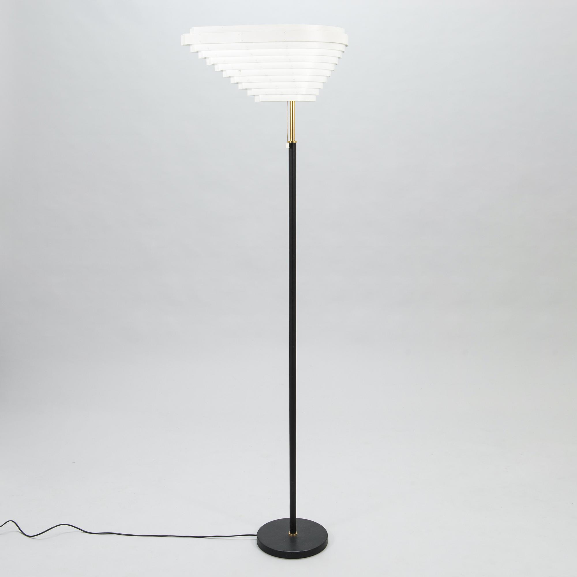 ALVAR AALTO, GOLVLAMPA, A 805, "Änglavinge", Valaisinpaja Oy, 1900-talets slut.