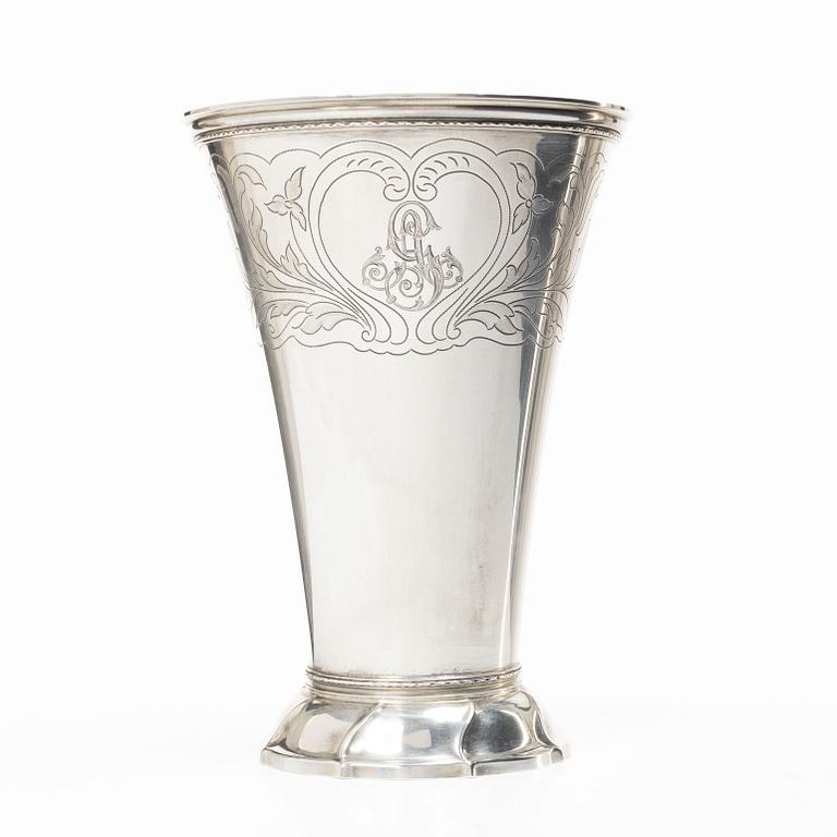 GAB, a silver beaker, Stockholm, 1947.