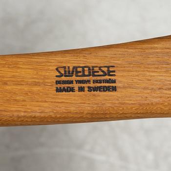 Yngve Ekström, fåtölj med fotpall, "Lamino", Swedese, 2002.