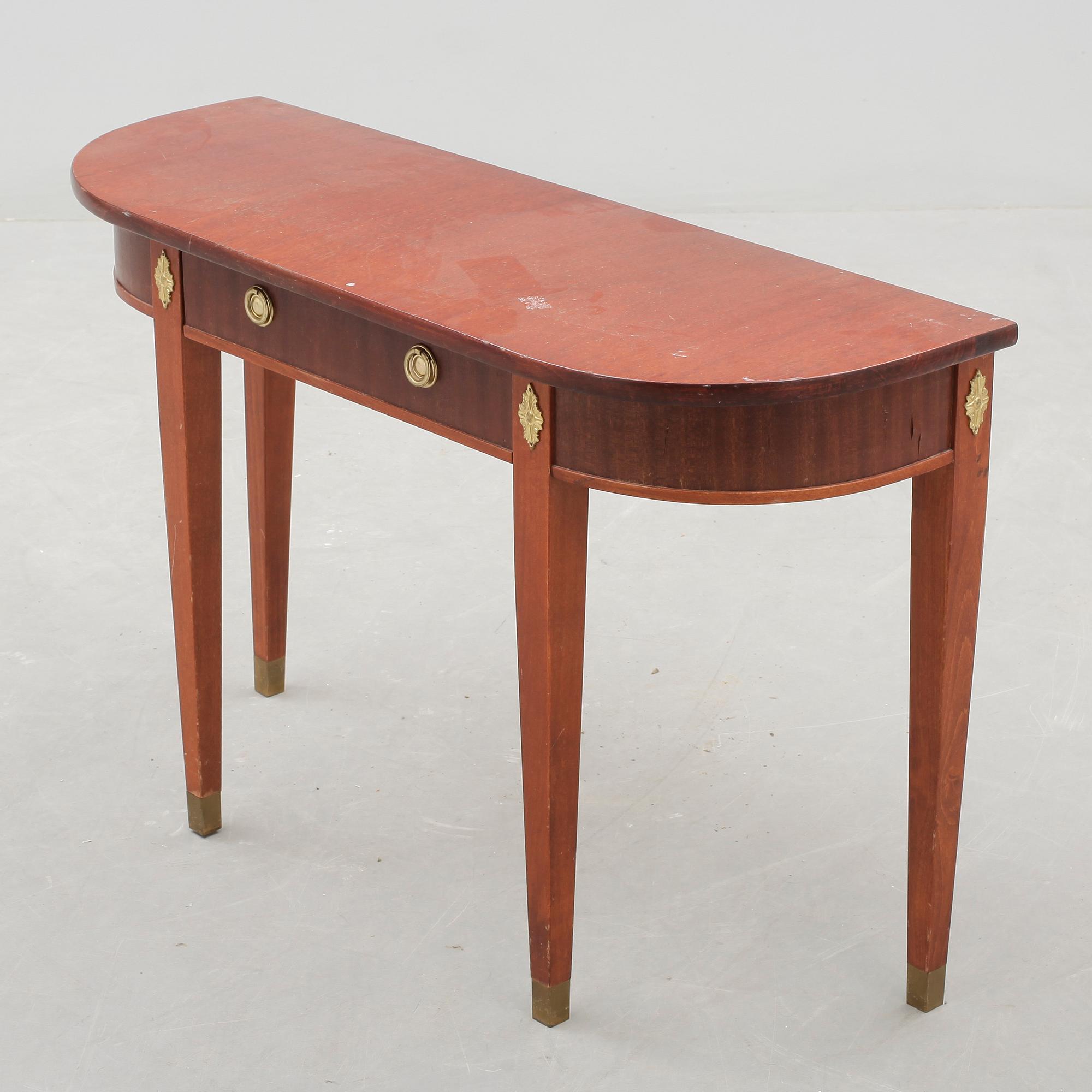 SIDEBOARD, gustaviansk stil, 1900-talets andra hälft.
