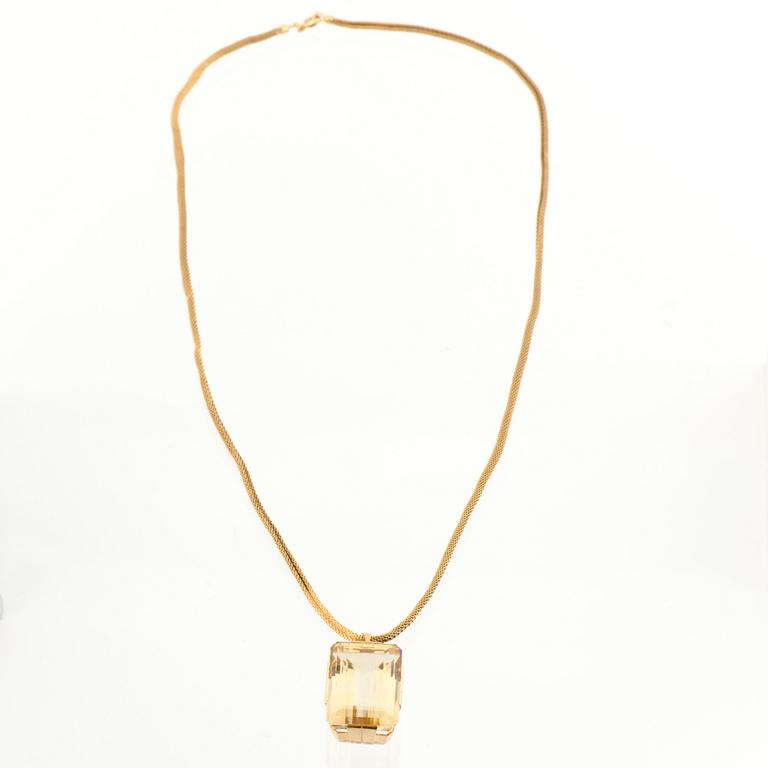 A PENDANT, facetted citrine, 18K gold. A. Tillander, Helsinki Finland 1960.