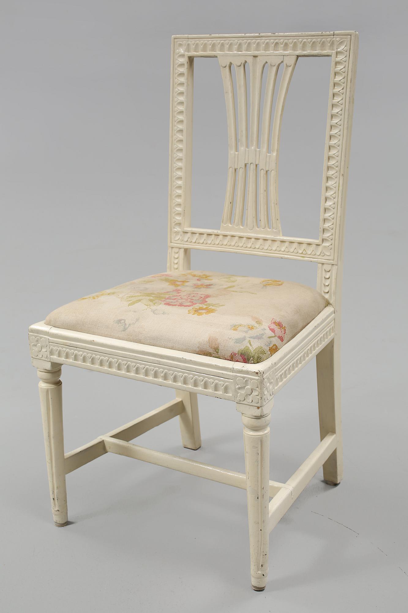 STOLAR, ett par, gustavianska provinsarbeten, omkring sekelskiftet 1800.