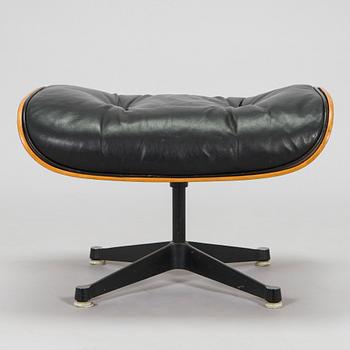 Charles & Ray Eames, 'Lounge chair' and ottoman, licensed by Mobilier International France, 1977.