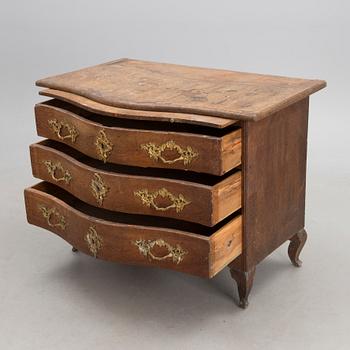 A CHEST OF DRAWERS, baroque 1760-60s.