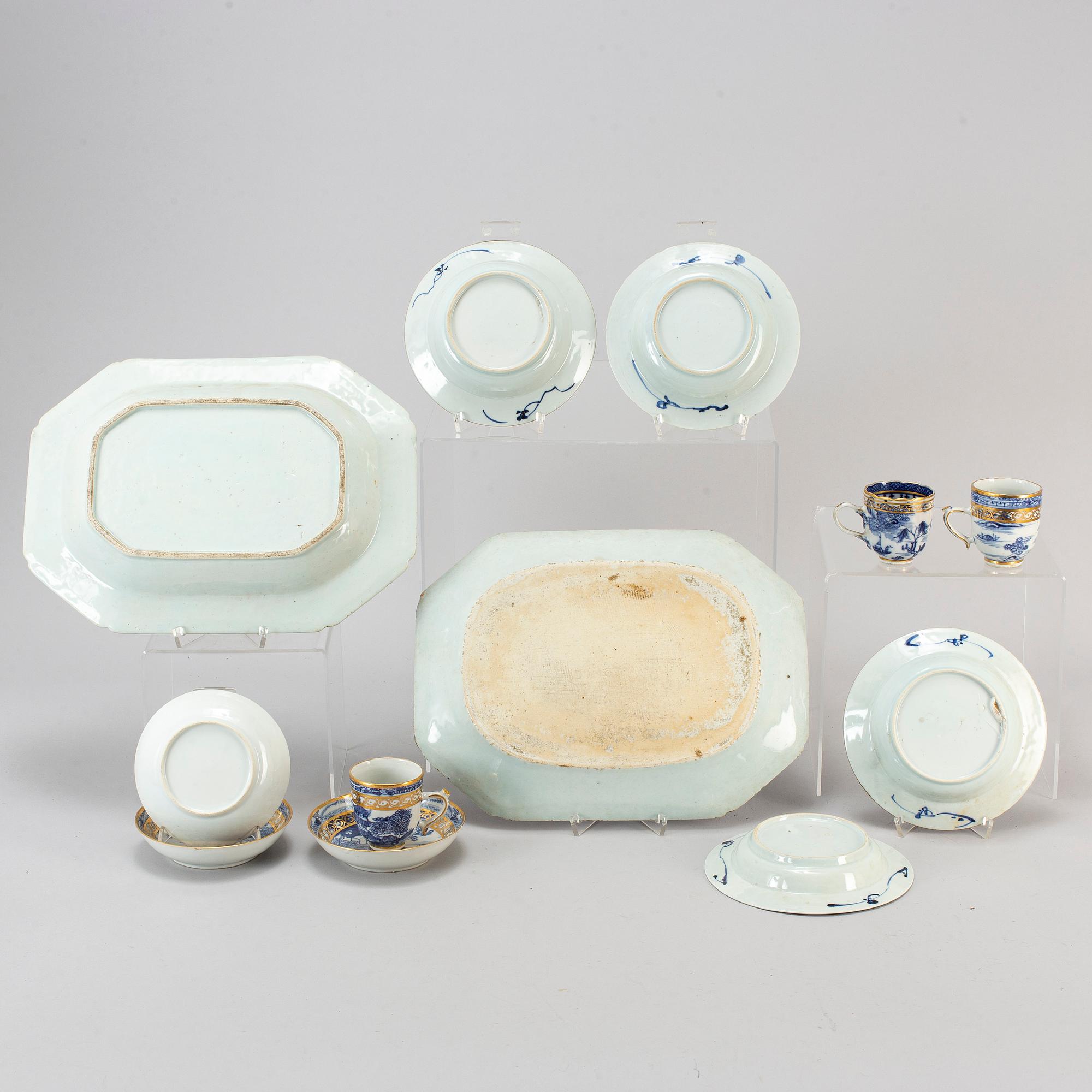 Nine blue and white export porcelain objects, Qing dynasty, 18-19th century.