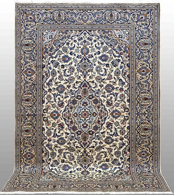 Matta, Keshan, ca 400 x 297 cm.