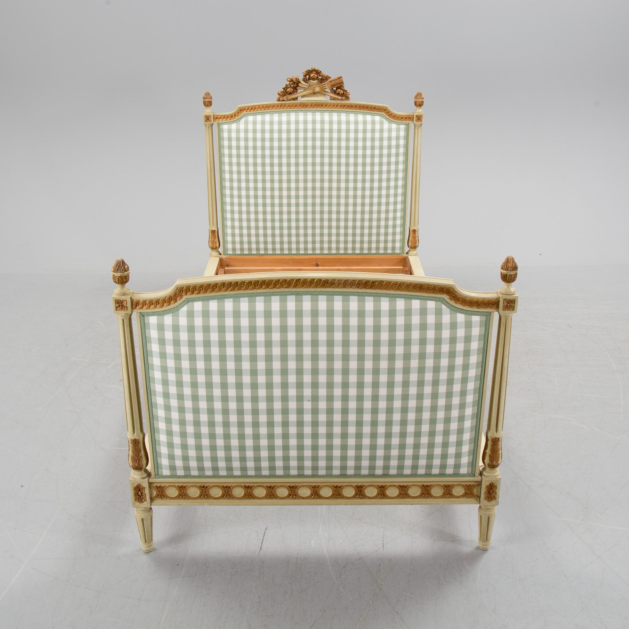 A Gustavian style bed, 20th century.