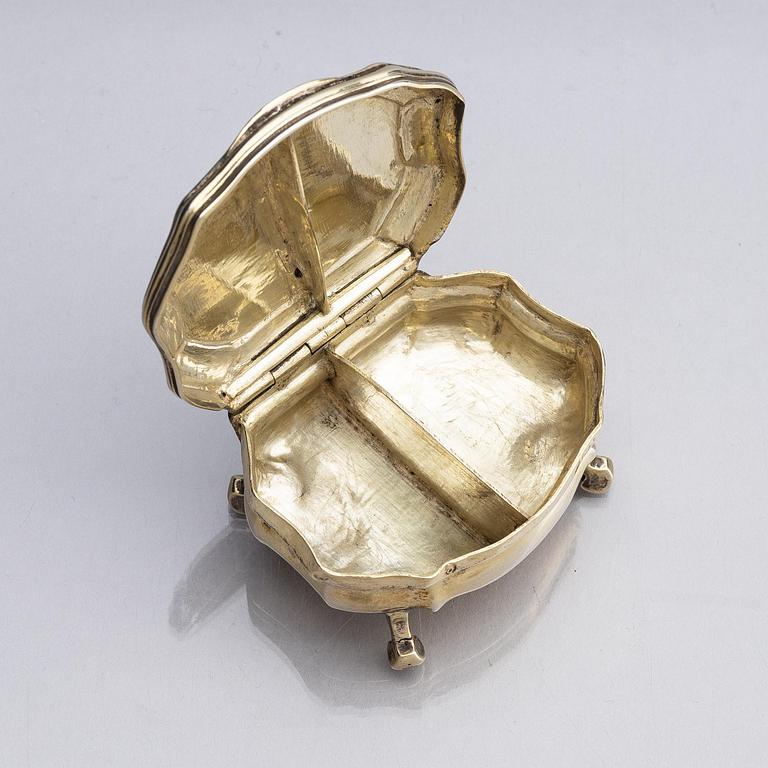A German 18th century silver-gilt snuff-box, mark of Breuer Martin, Augsburg 1751.