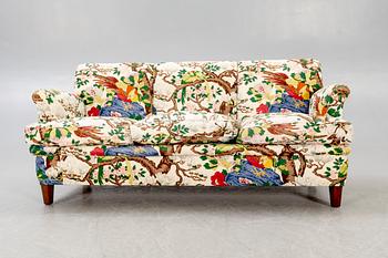 A Josef Frank sofa model no 678 from Firma Svenskt Tenn.