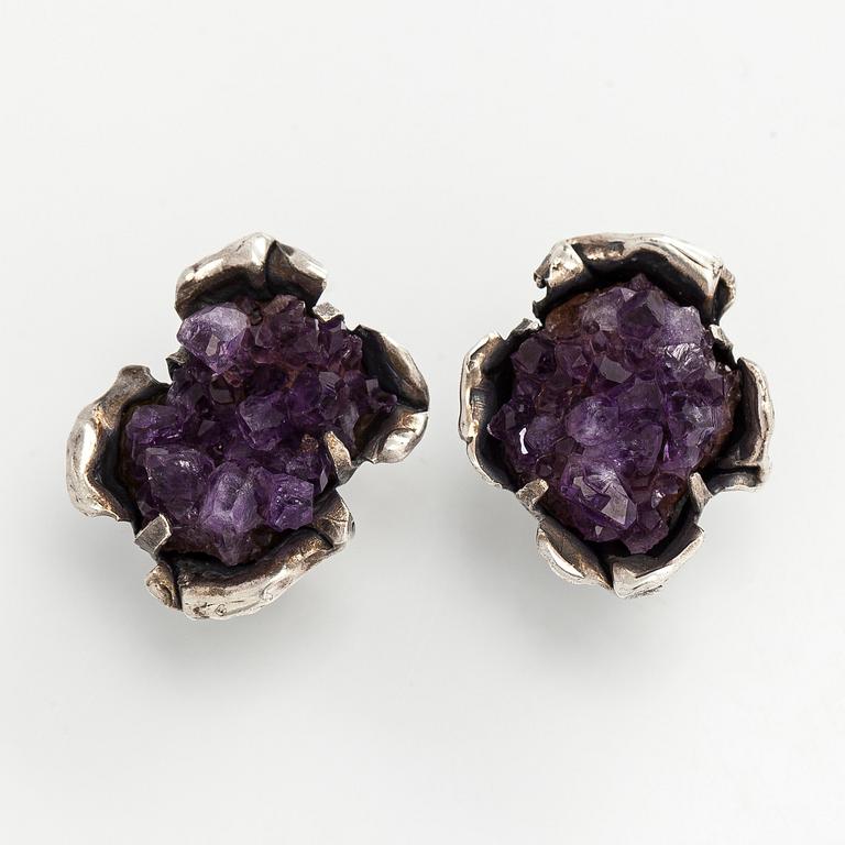 Reino Saastamoinen, örhängen, sterling silver och ametister, 1973.