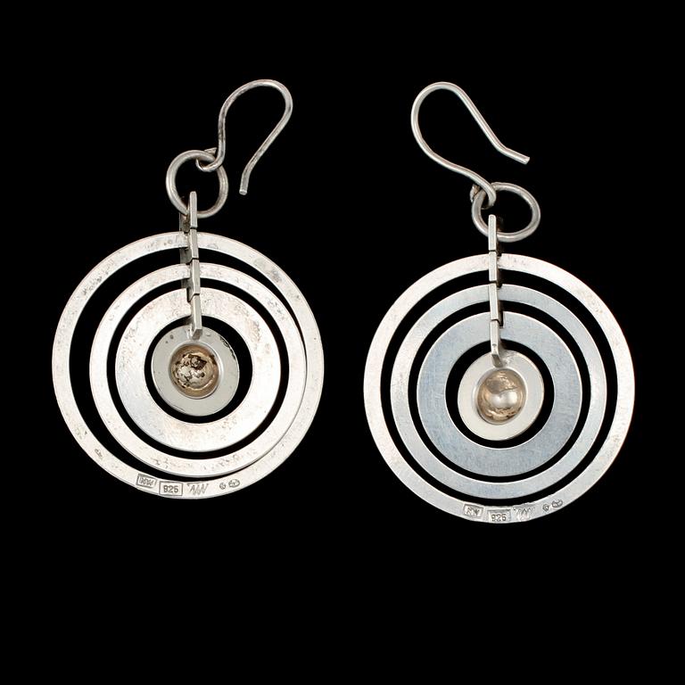 ÖRHÄNGEN, ett par, silver, "Silver Moon", Tapio Wirkkala, Nils Westerback, Finland, svenska importstämplar. Vikt 6 g.
