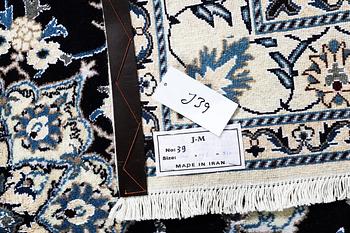A rug, Nain, paret silk, sk 9 LAA, 204 x 152 cm.
