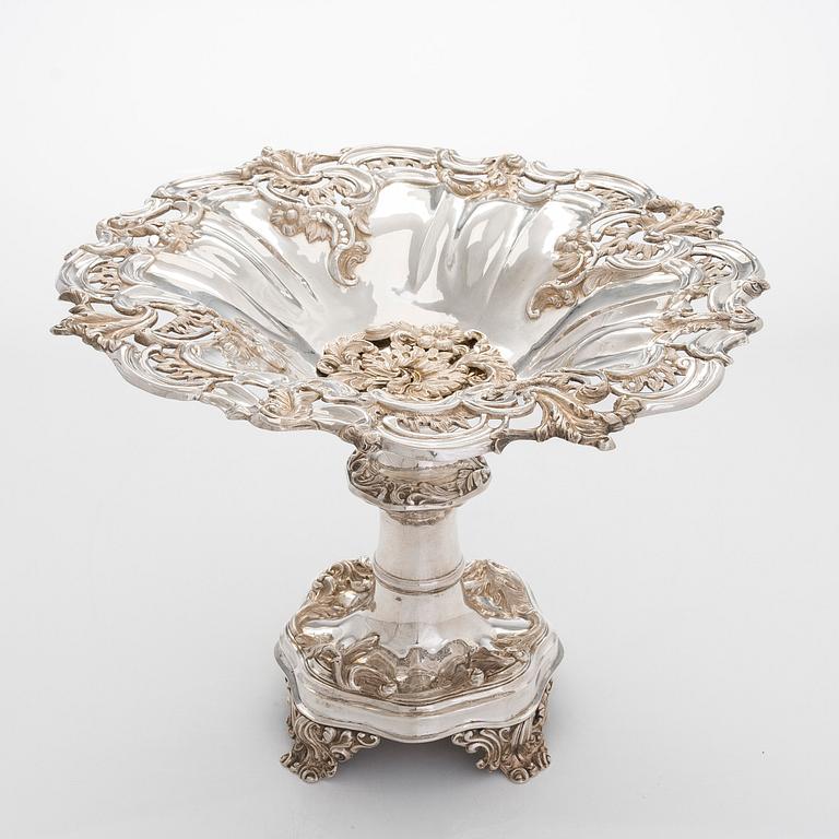 A silver centerpiece bowl, neo-Rococo, Gustav Möllenborg, Stockholm 1848.