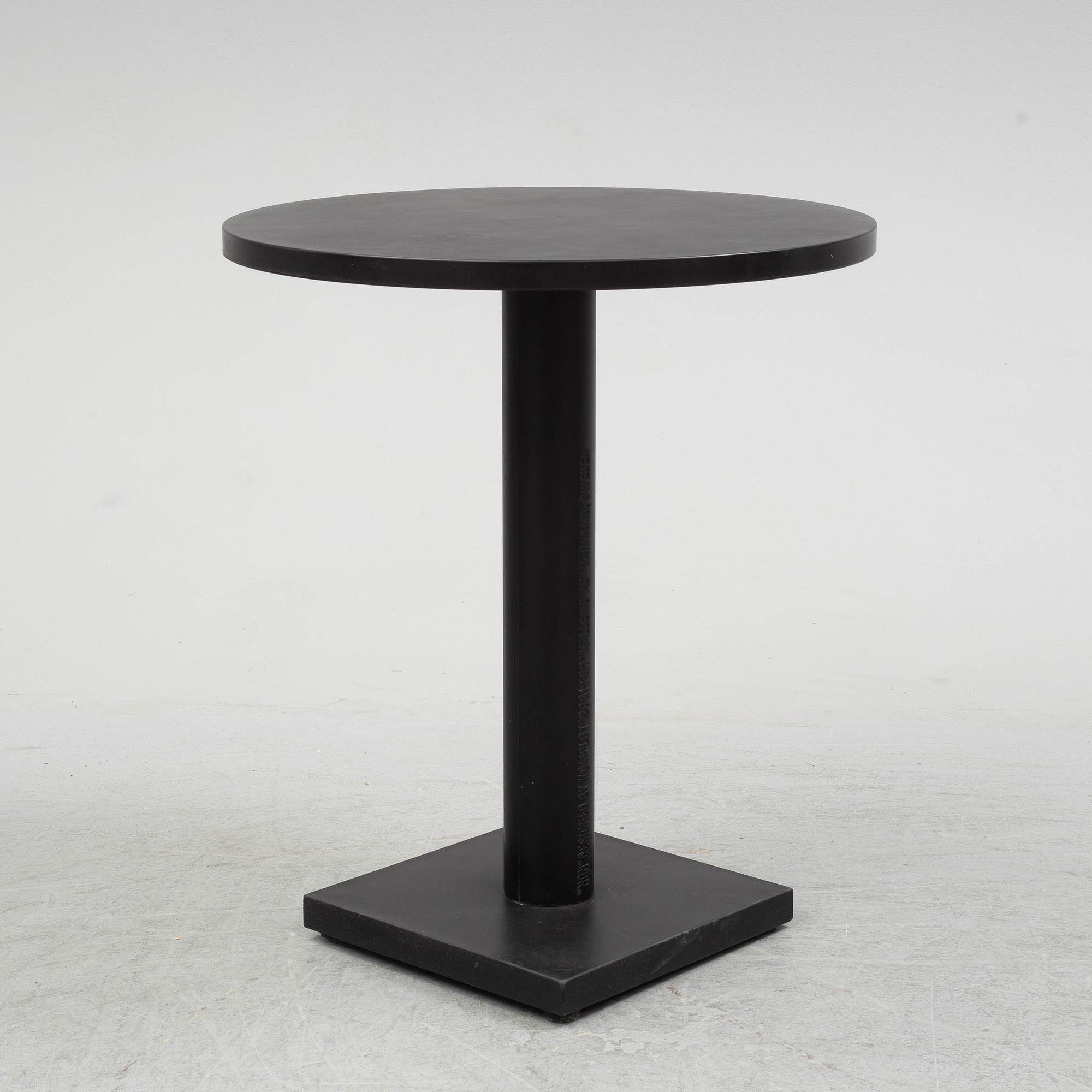 BORIS BERLIN/POUL CHRISTIANSEN, bord med två stolar, "Non", Komplot design, Källemo.