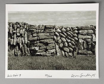 SEAN SCULLY, fotobok samt fotografi, C-Print, signerad och daterad -05, numrerad 29/100.