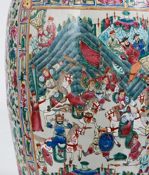 A massive Canton vase, late Qing dynasty.