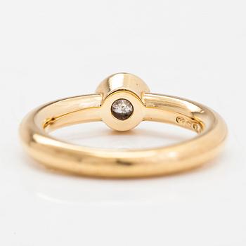 Torbjörn Tillander, ring, 18K guld med en briljantslipad diamant ca 0.25 ct. Helsingfors 1998.