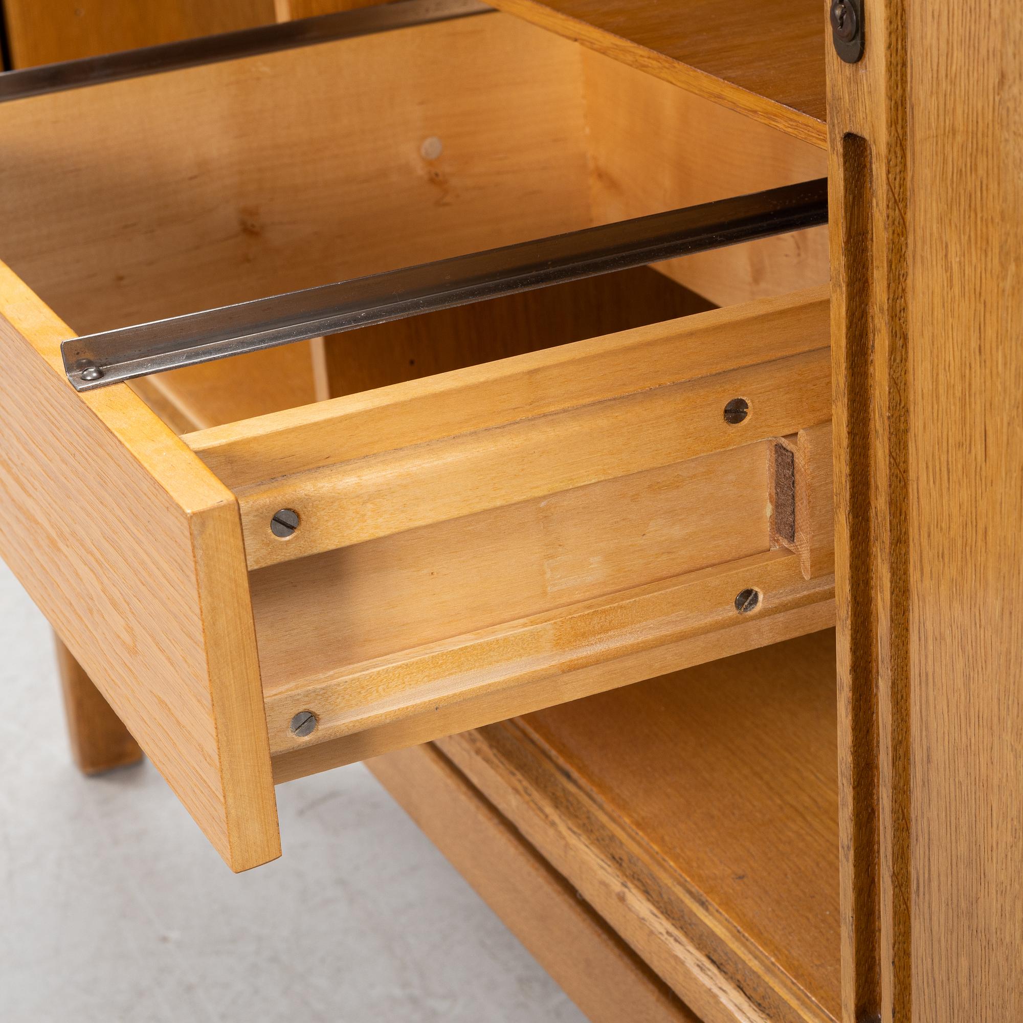 Arkivskåp, 1900-talets mitt.