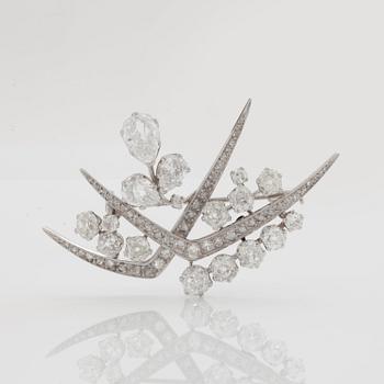 A TIARA with cultured pearls and a detachable brooch set with old-cut diamonds.