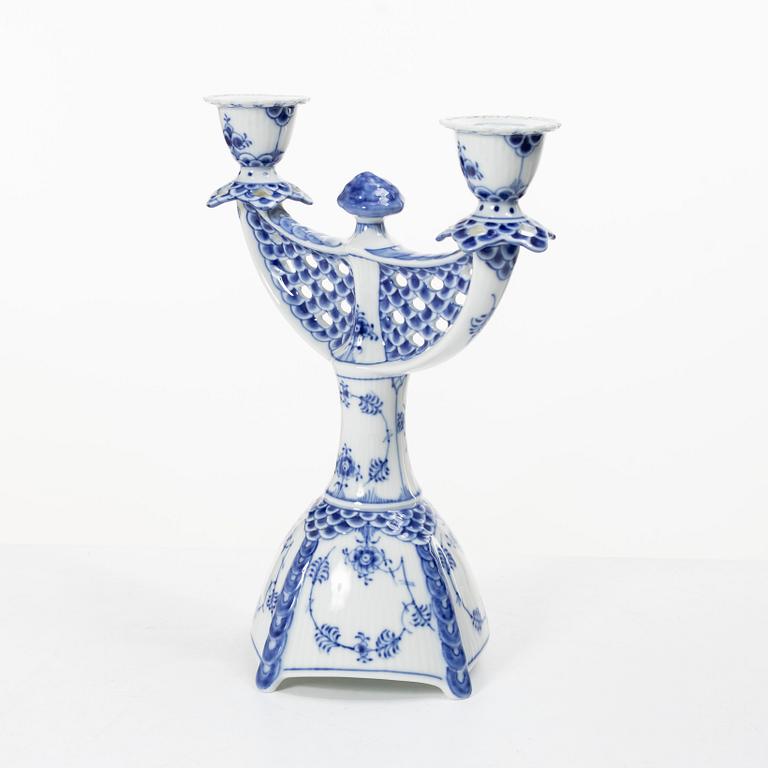 Royal Copenhagen, A candelabrum, porcelain, model no. 1169, "Musselmalet" full lace, 1969–74.