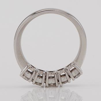 RING, 18K vitguld och diamanter tot ca 1.16 ct.
