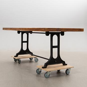 Table modern manufacturing.