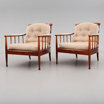 KARMSTOLAR, 1 par, "Skrindan", Kerstin Hörlin-Holmquist, OPE-Möbler.
