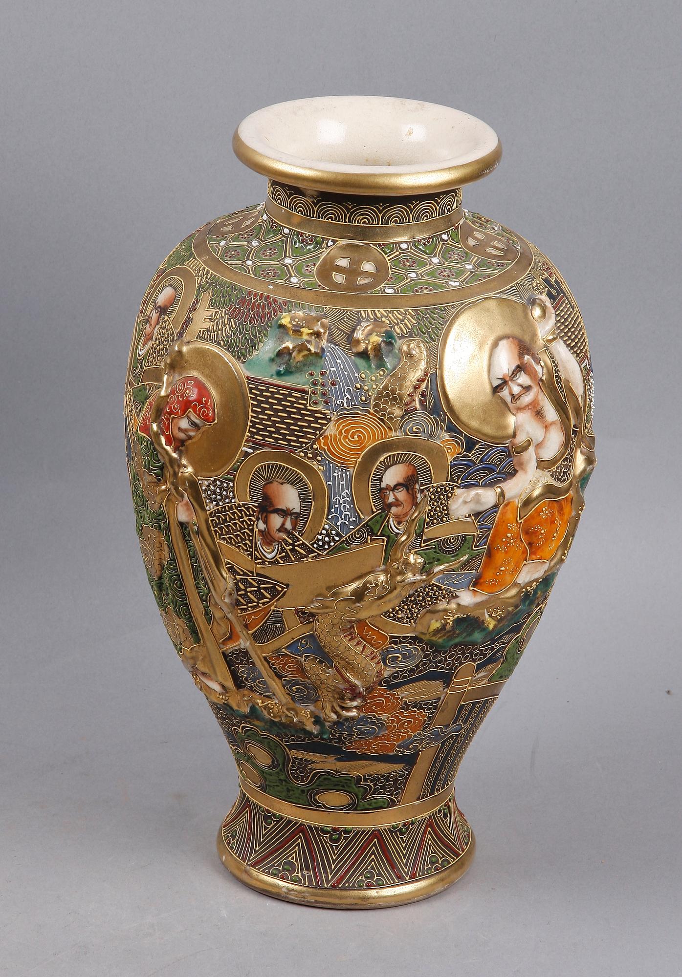 VAS, porslin, Satsuma, Japan, tidigt 1900-tal.