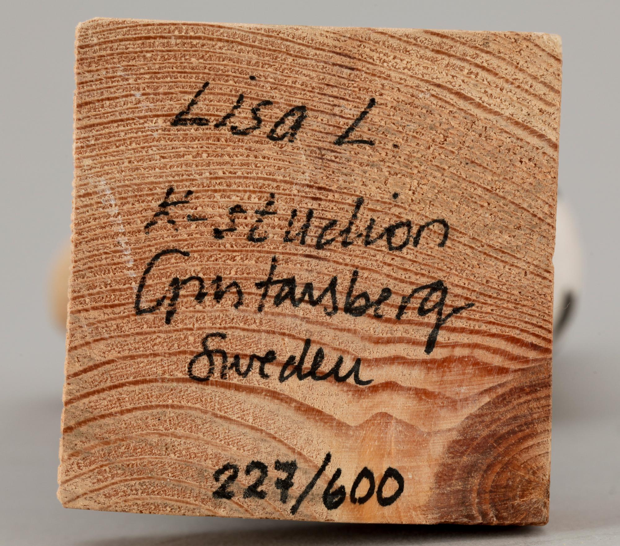 FIGURIN, stengods, sign Lisa Larson, numr 227/600, Gustavsberg.