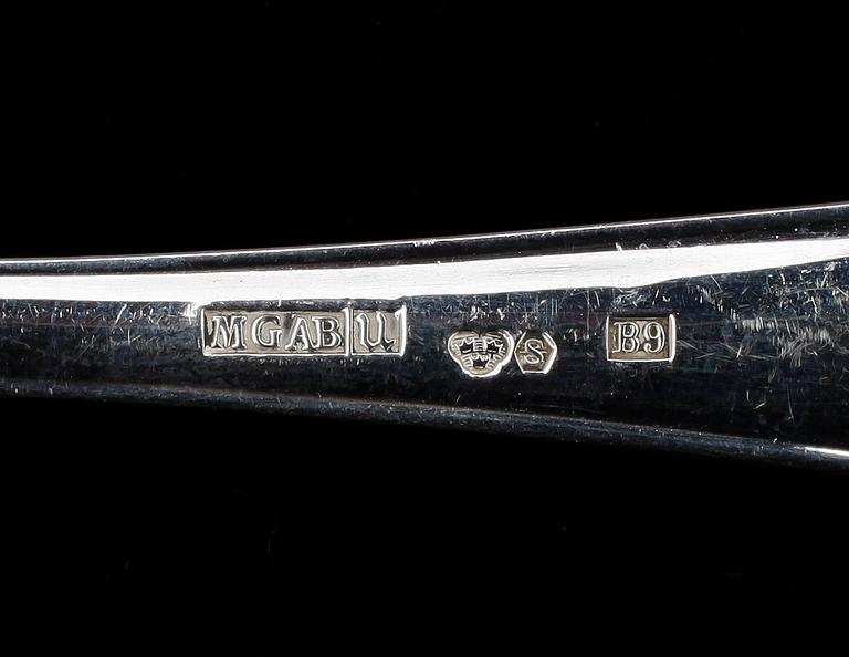 MATBESTICK, 54+12 delar, silver, snarlik "Svensk spets", MGAB, Uppsala, 1950-tal. Tot vikt (inkl knivar) ca2268g.