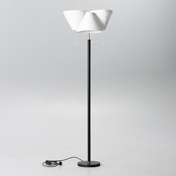 Alvar Aalto, A model A 809 floorlamp,  Valaisinpaja OY, Finland.