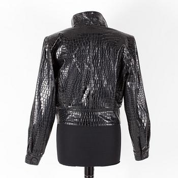 JACKA, Yves Saint Laurent.