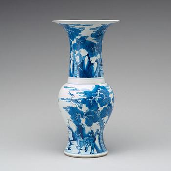 VAS, porslin. Qingdynastin, Kangxi (1662-1722).