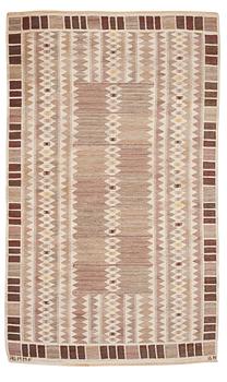 884. RUG. "Salerno grå" ("Kristianstad"). Flat weave. 251,5 x 153 cm. Signed AB MMF BN.