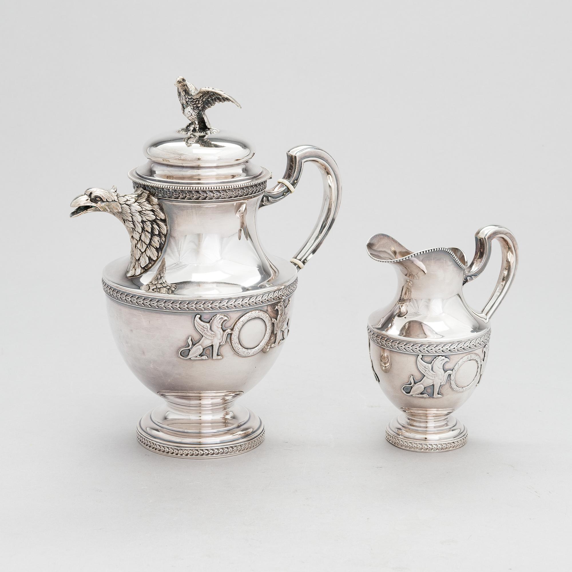 Rudolphe Beunke, a silver coffee pot and cream jug, Paris 1888-1910.