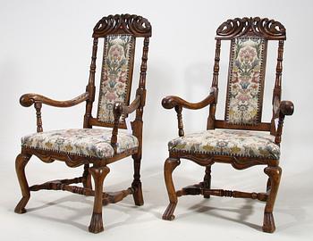 KARMSTOLAR, ett par, delvis barock, 1700-talets första hälft.
