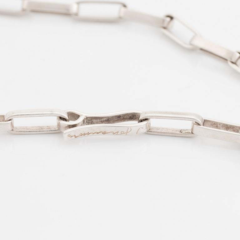 Karl-Ingemar Johansson, collier, silver.