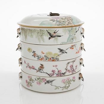 A porcelain food container and three lidded cups, China, circa 1900.