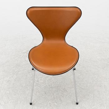 Arne Jacobsen, A 'Sjuan' chair, Fritz Hansen, Denmark, contemporary production.